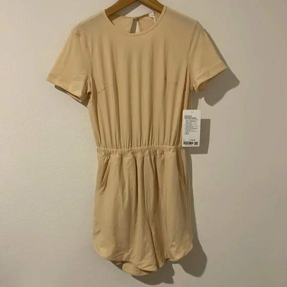 *BNWT* Lightweight High-Neck Romper - Picture 2 of 5